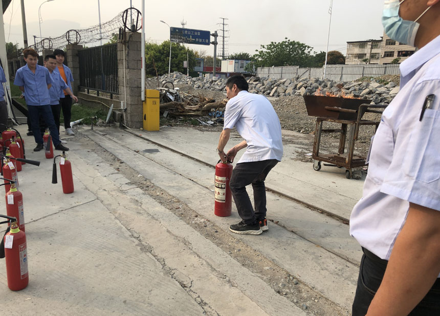 J9����|����վ����