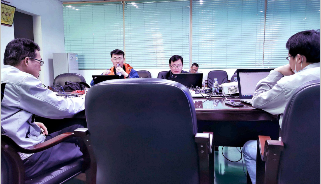 J9����|����վ����