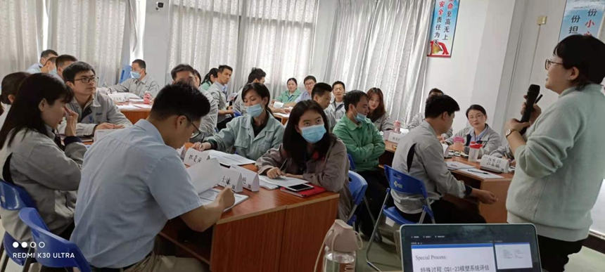 J9����|����վ����