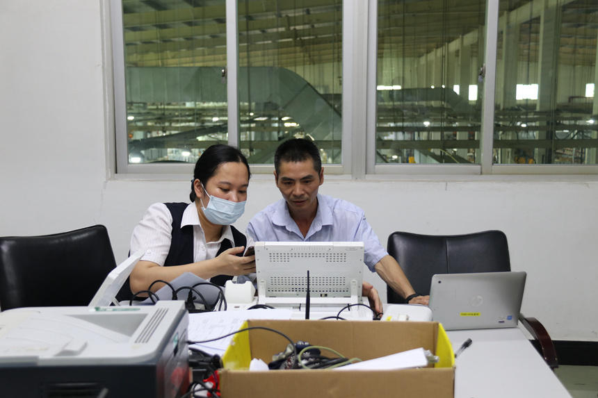 J9����|����վ����