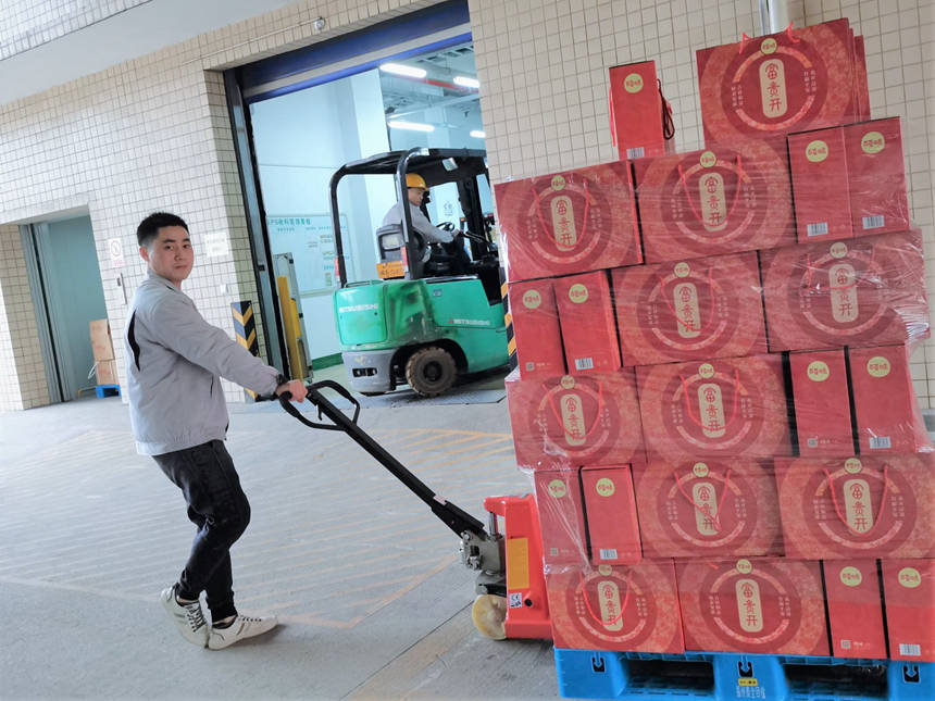 J9����|����վ����