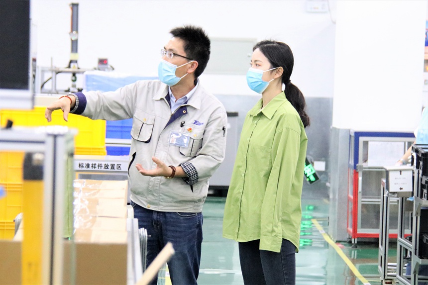 J9����|����վ����