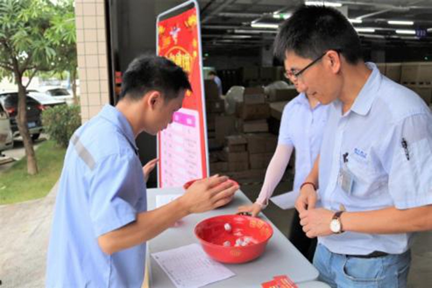 J9����|����վ����