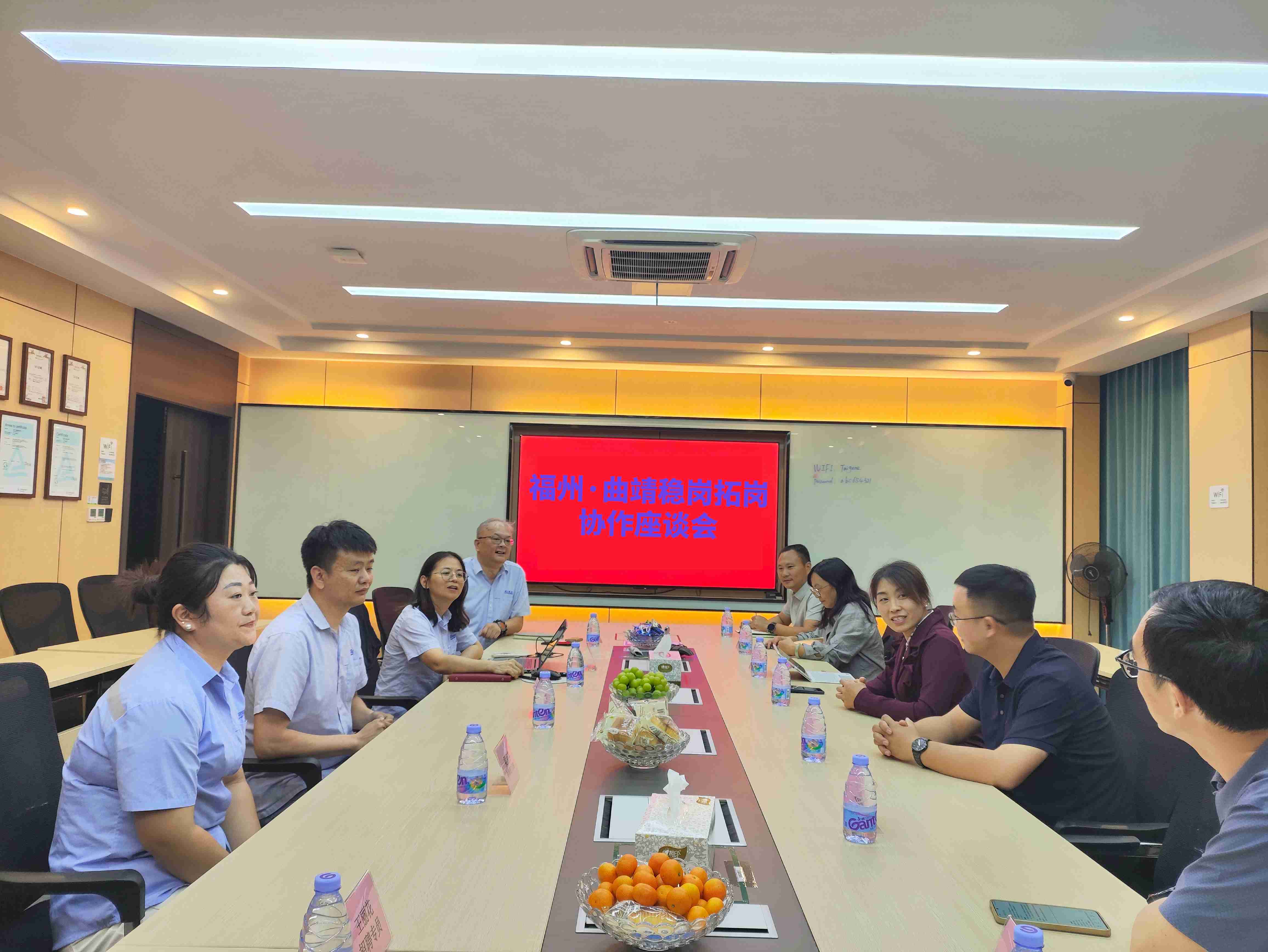 J9����|����վ����