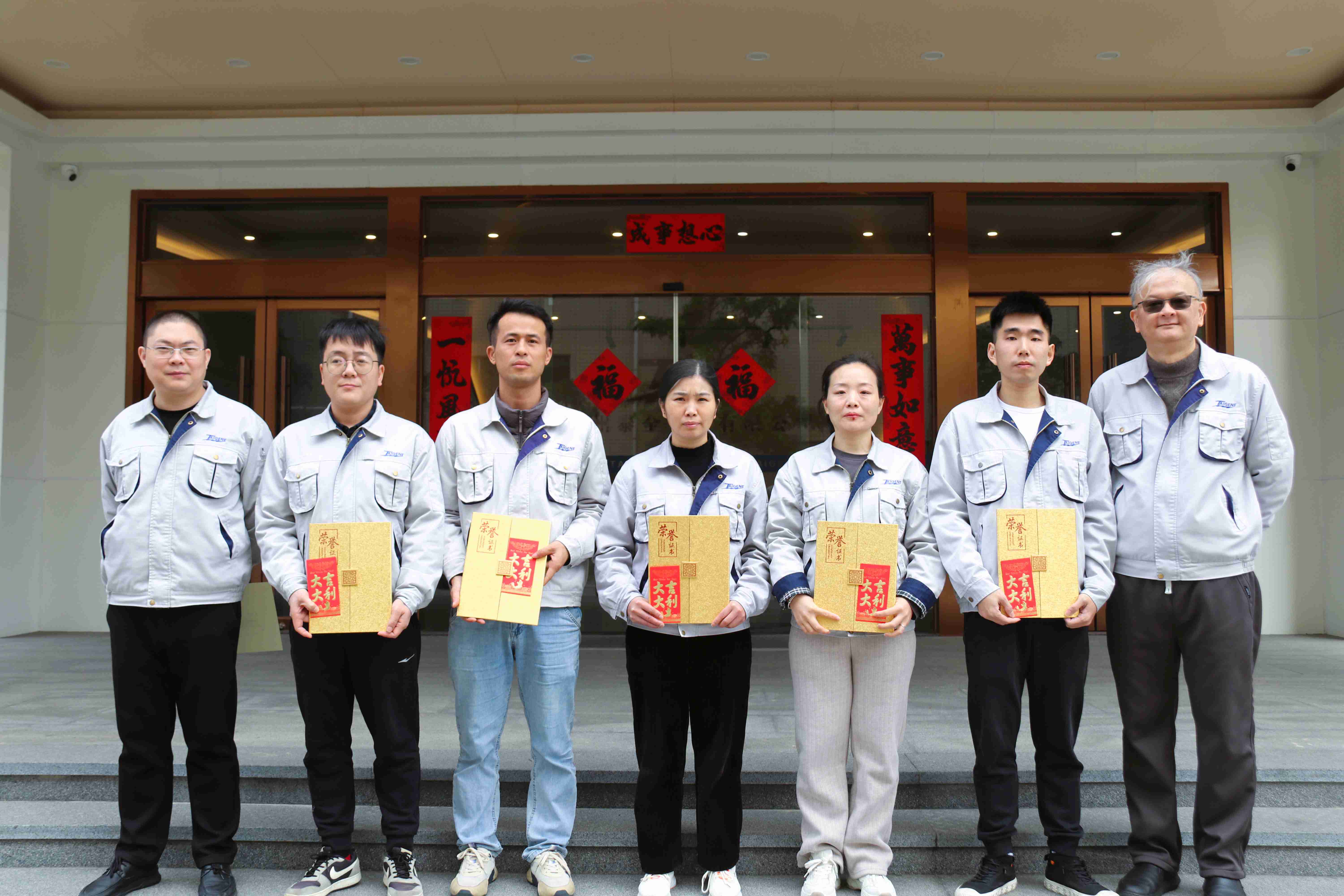 J9����|����վ����